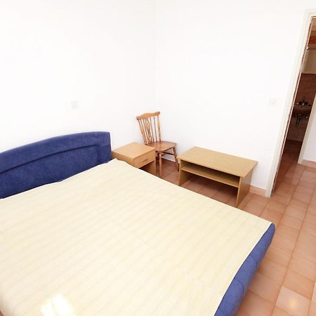 Apartments And Rooms With Parking Space Zavala, Hvar - 128 Jelsa  Habitación foto
