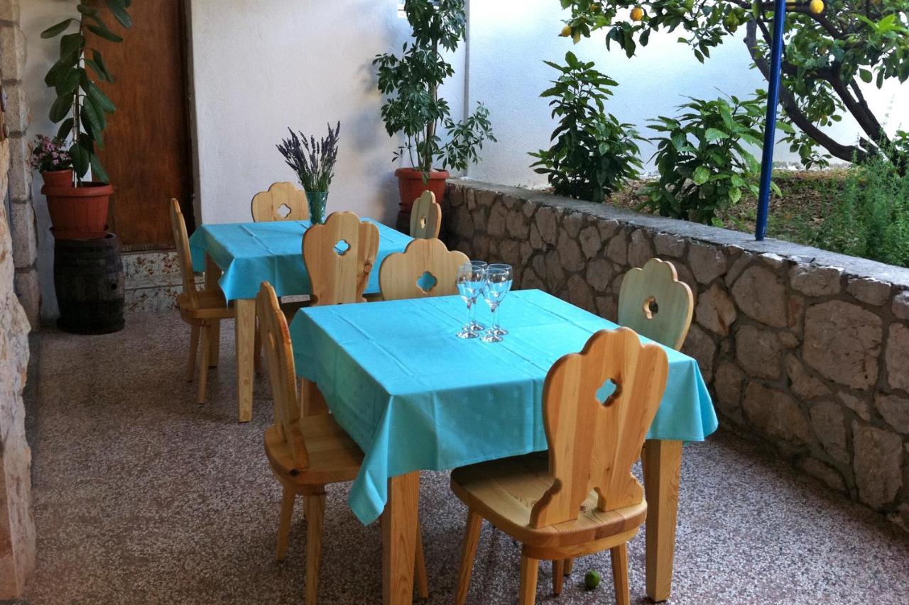 Apartments And Rooms With Parking Space Zavala, Hvar - 128 Jelsa  Exterior foto