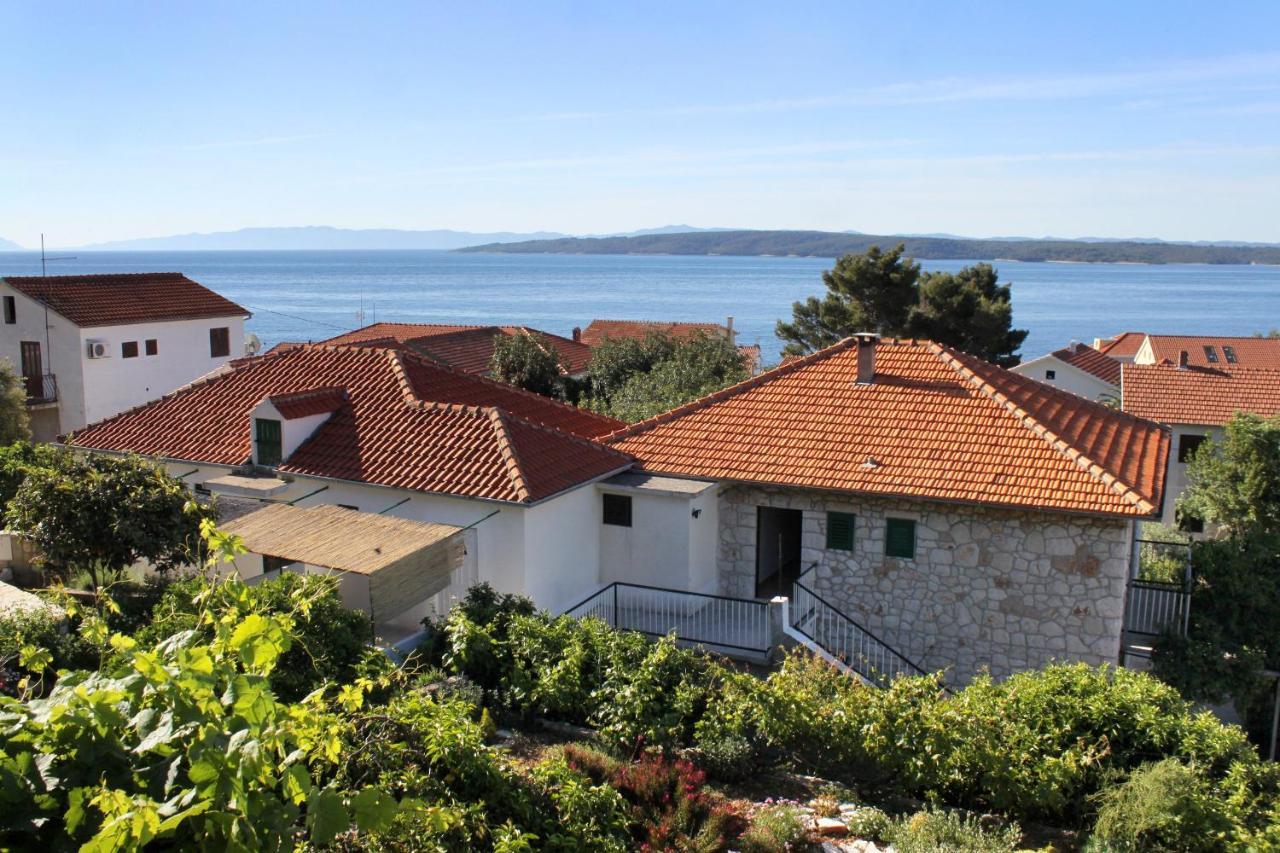 Apartments And Rooms With Parking Space Zavala, Hvar - 128 Jelsa  Exterior foto