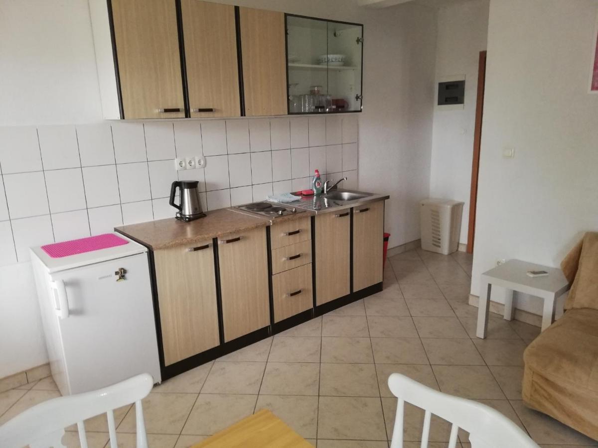 Apartments And Rooms With Parking Space Zavala, Hvar - 128 Jelsa  Exterior foto