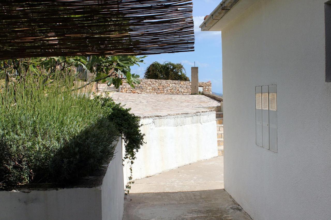 Apartments And Rooms With Parking Space Zavala, Hvar - 128 Jelsa  Exterior foto