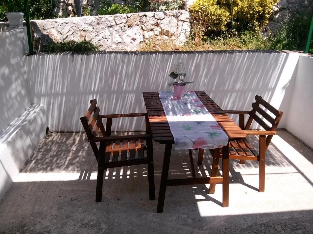 Apartments And Rooms With Parking Space Zavala, Hvar - 128 Jelsa  Exterior foto