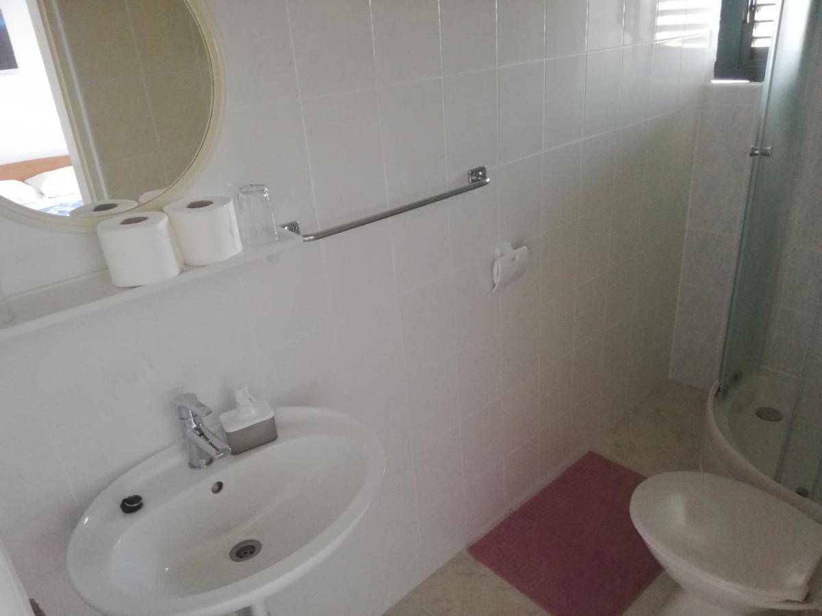 Apartments And Rooms With Parking Space Zavala, Hvar - 128 Jelsa  Exterior foto