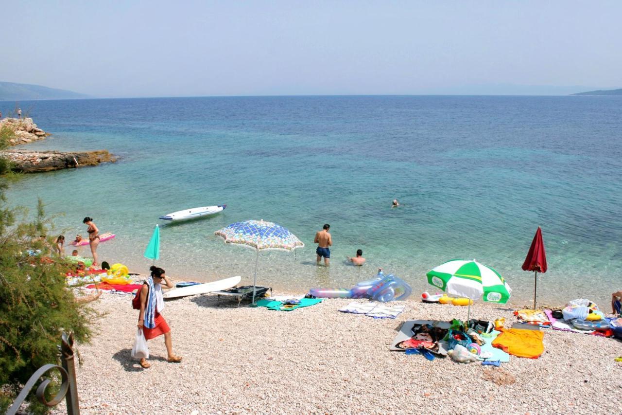 Apartments And Rooms With Parking Space Zavala, Hvar - 128 Jelsa  Exterior foto