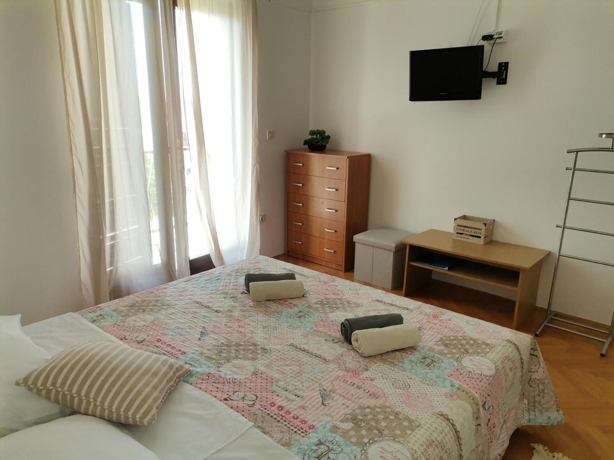 Apartments And Rooms With Parking Space Zavala, Hvar - 128 Jelsa  Habitación foto